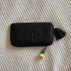 Tory Burch Bags - Tory Burch Black Wallet Tory Burch Bags - Tory Burch Black Wallet